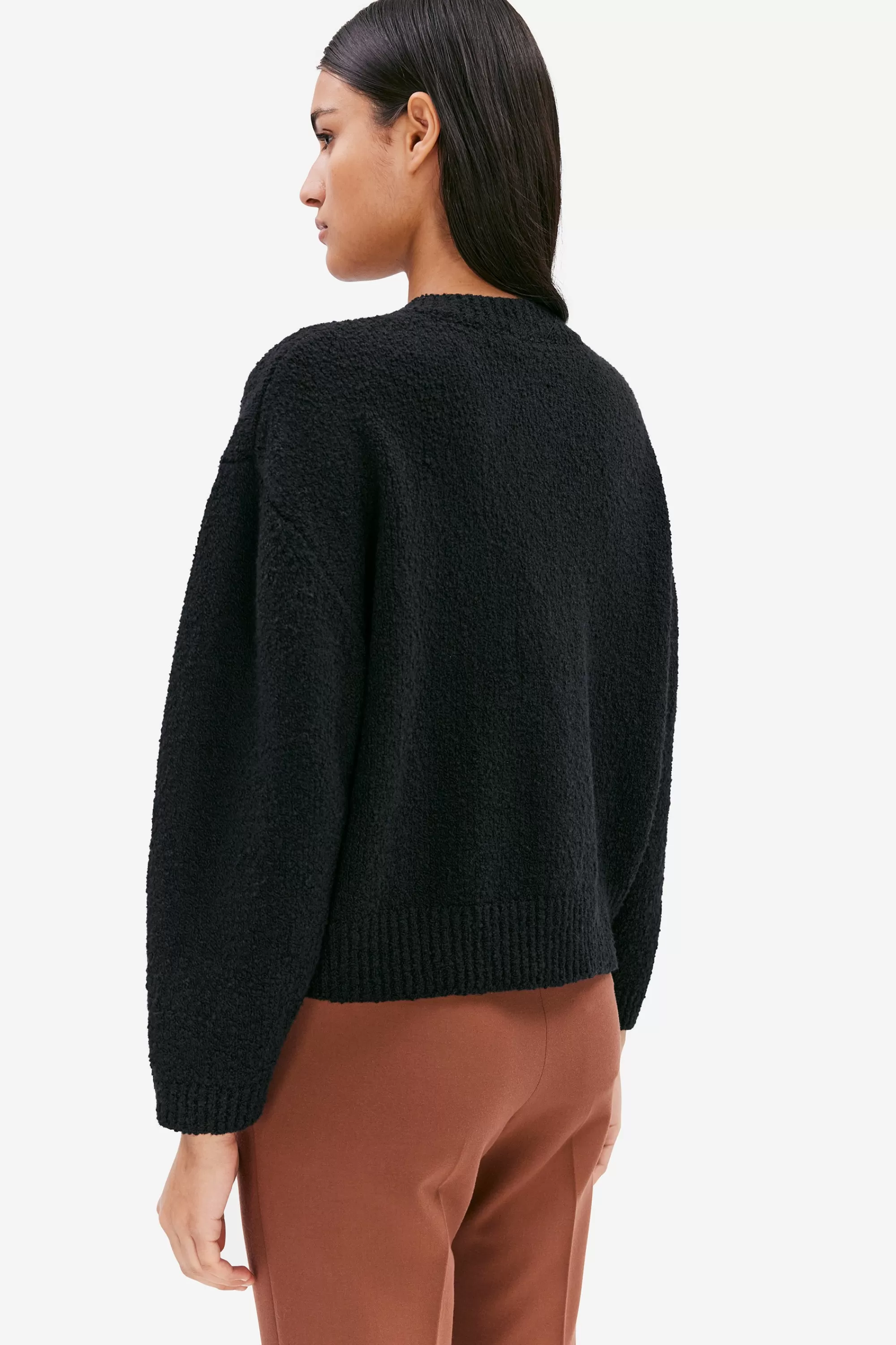 erna_black_2.webp Fashion Erna Stickat