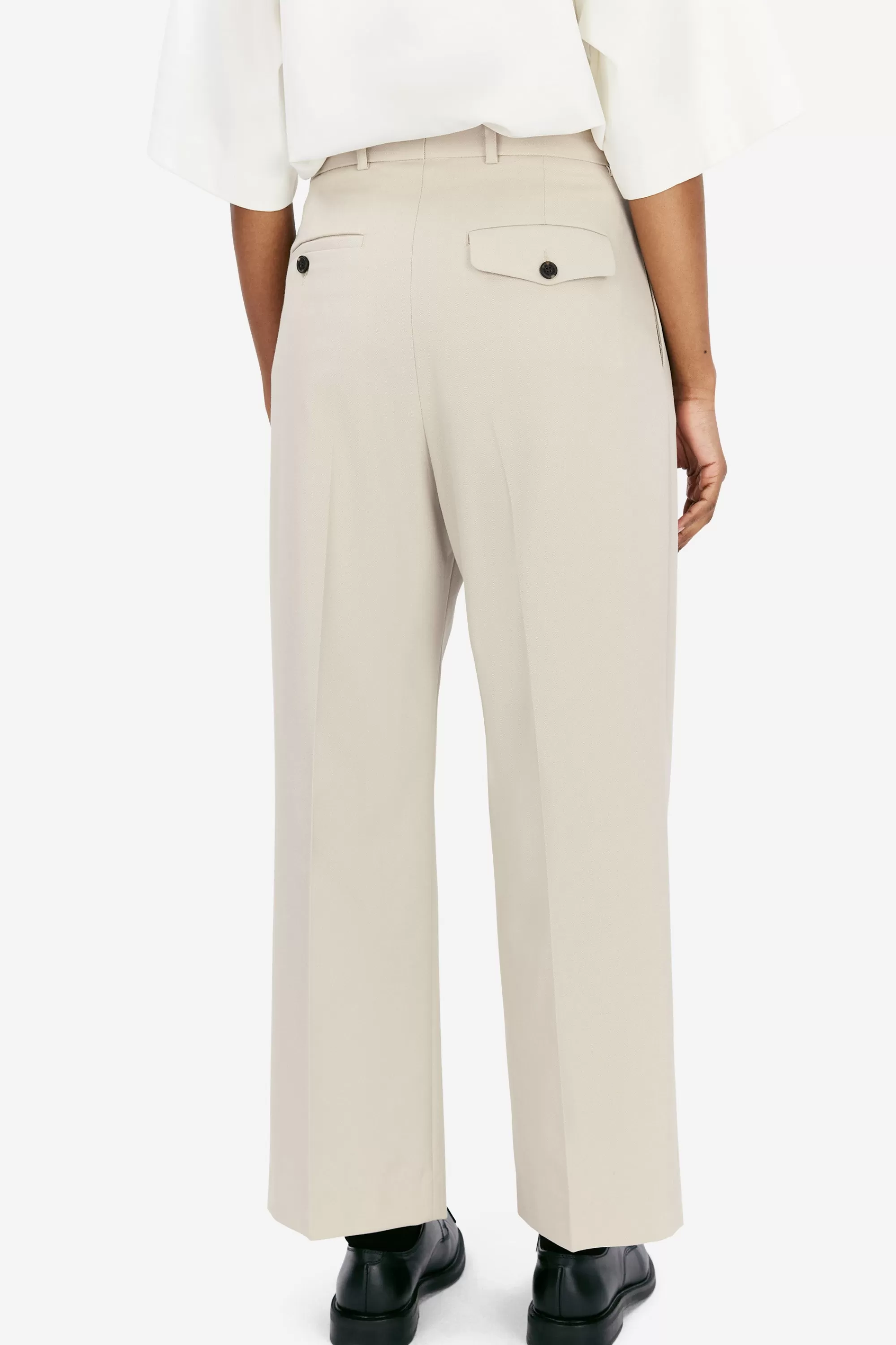 helmi_oyster_4.webp Store Helmi Byxor