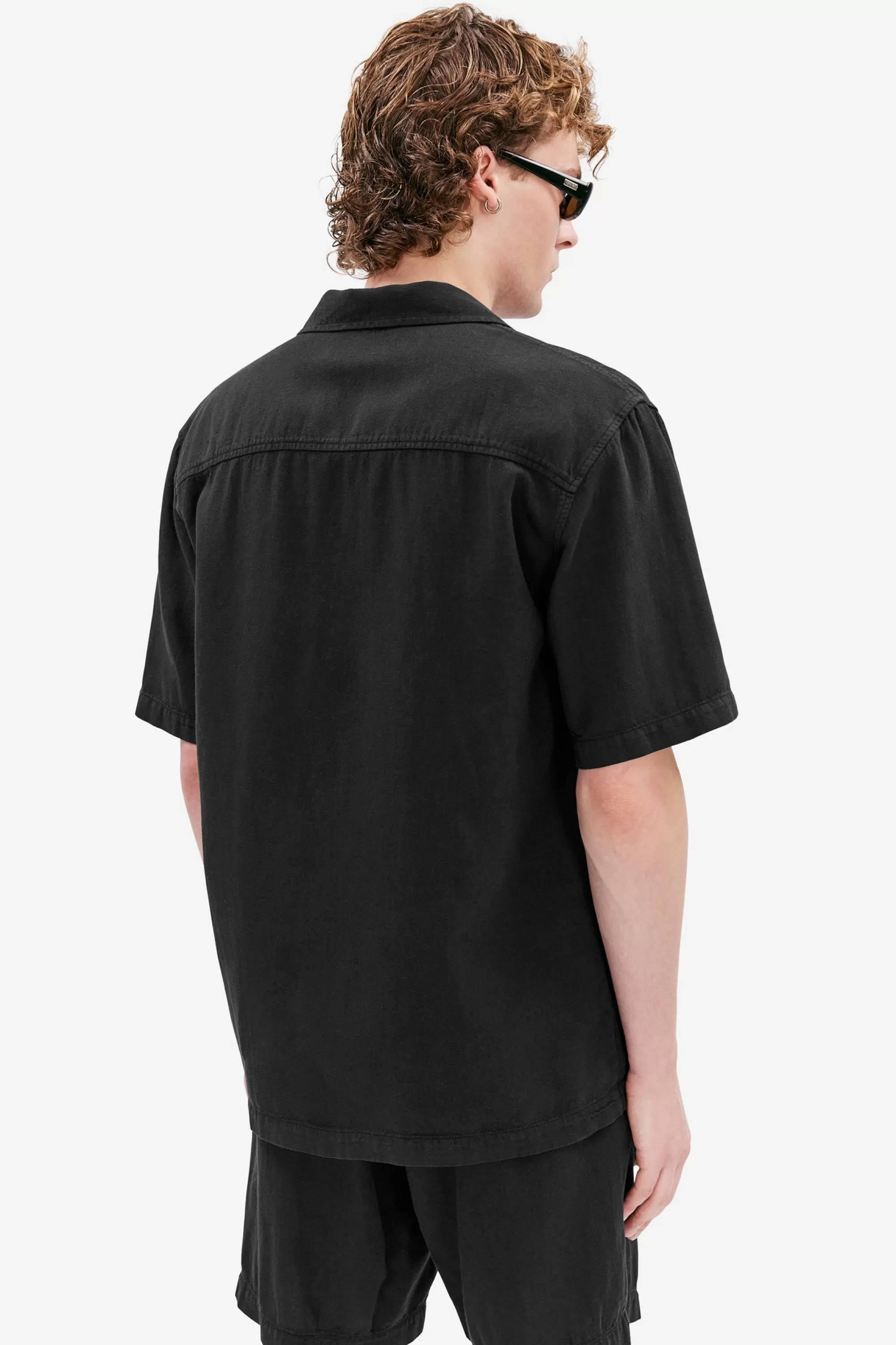 kilian_black_3.webp Shop Kilian Skjortor