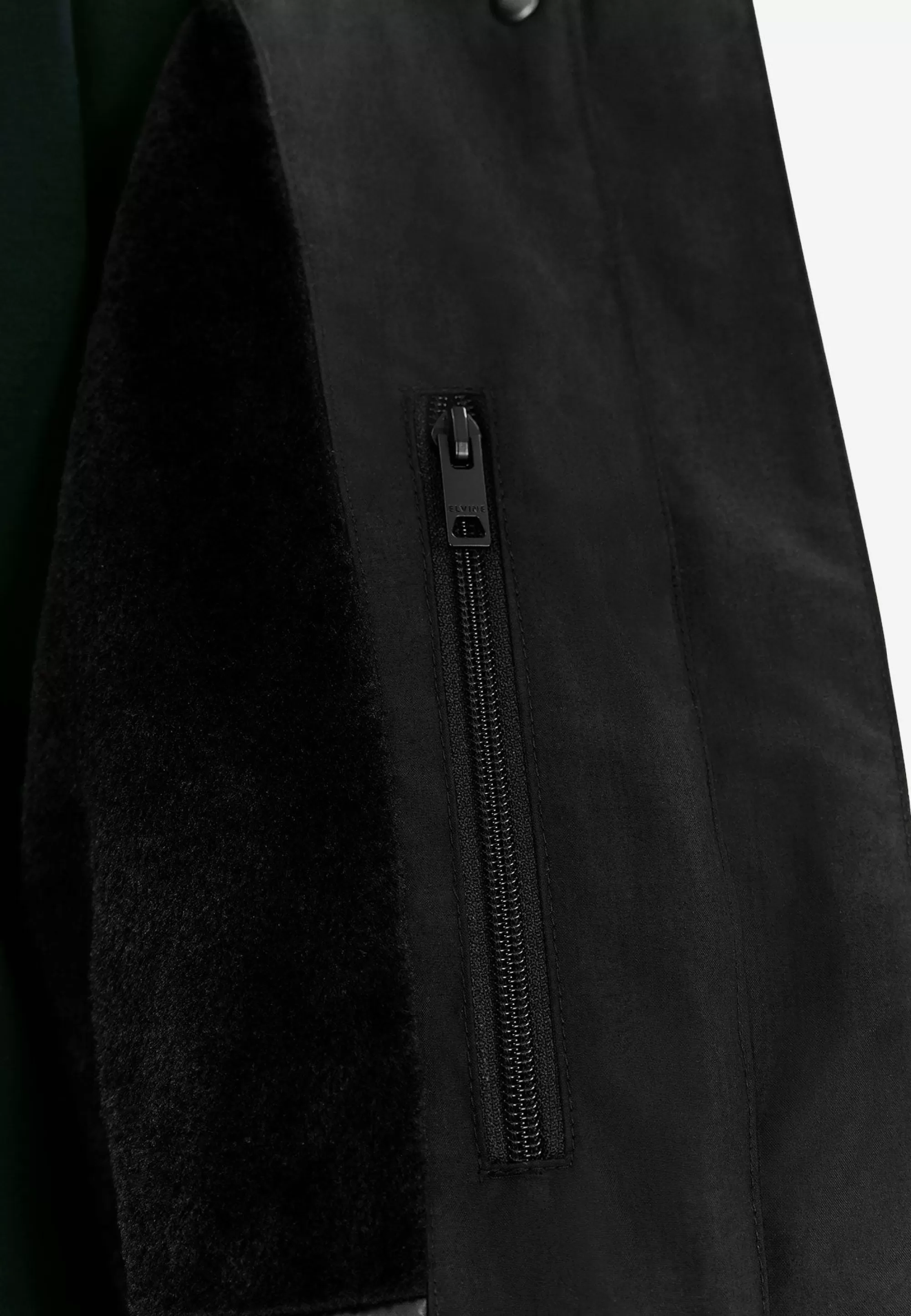 tiril_black_4.webp Outlet Tiril Jackor