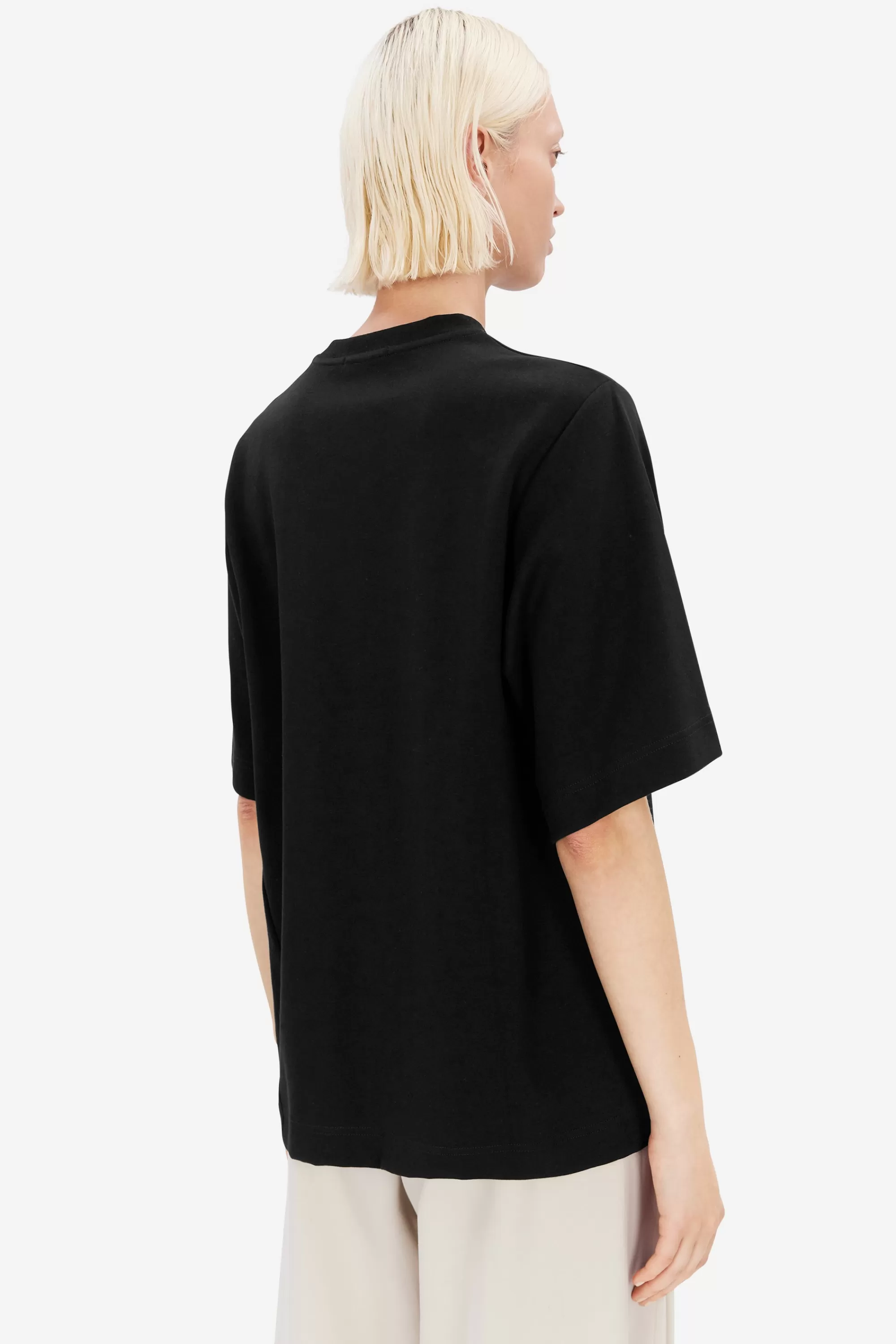 unn_black_3.webp Shop Unn Toppar