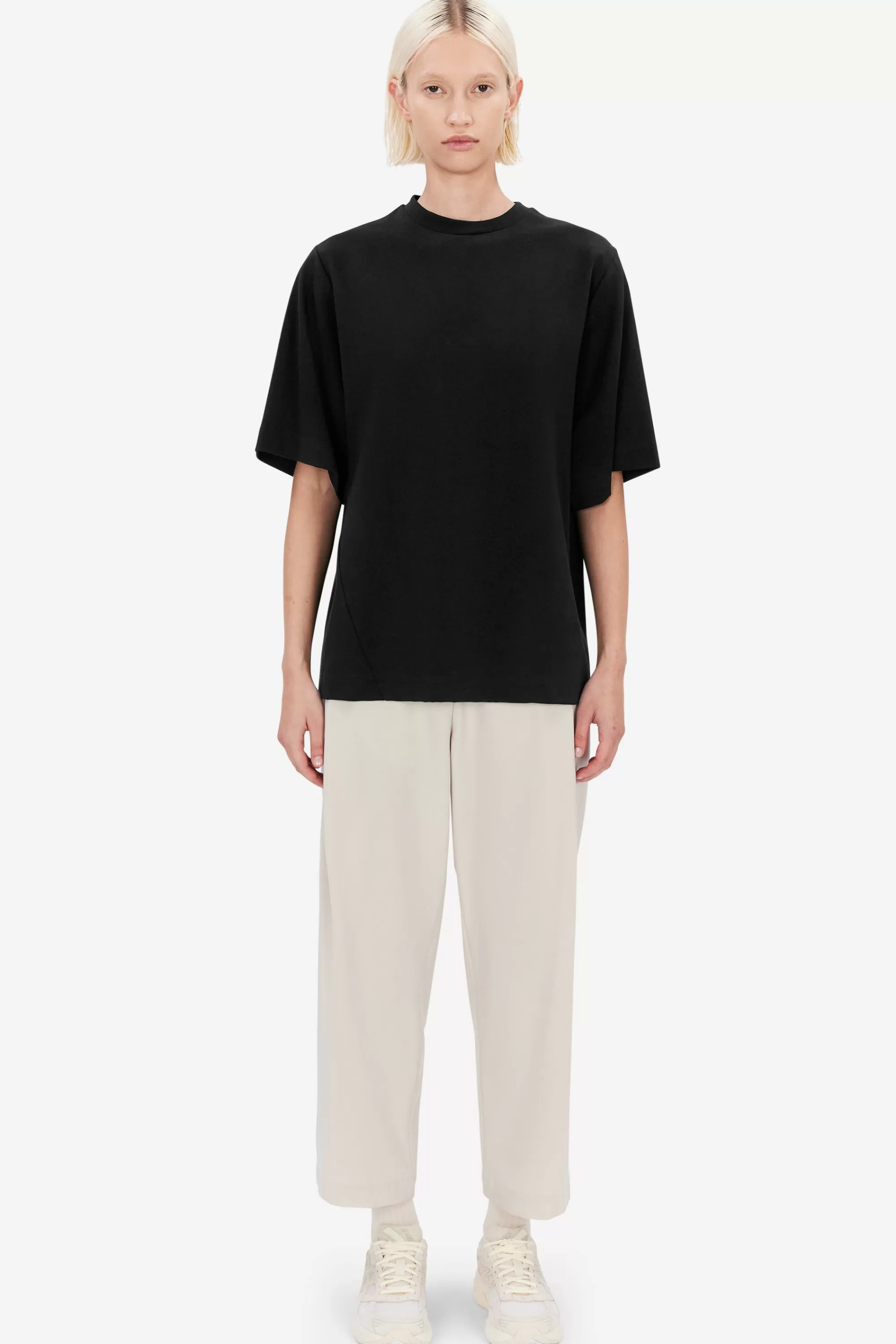 unn_black_5.webp Shop Unn Toppar